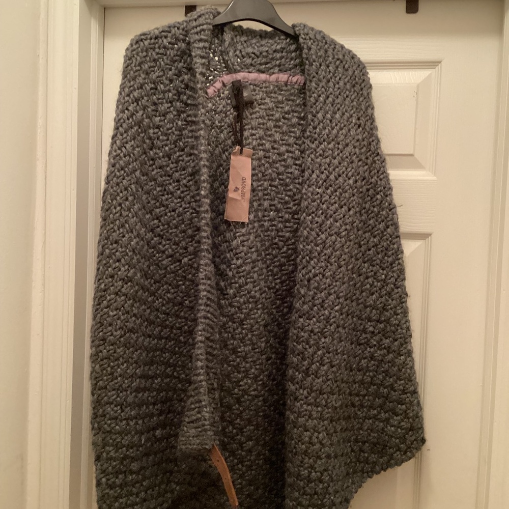 Wool Sleeveless Sweater with 2 leather straps